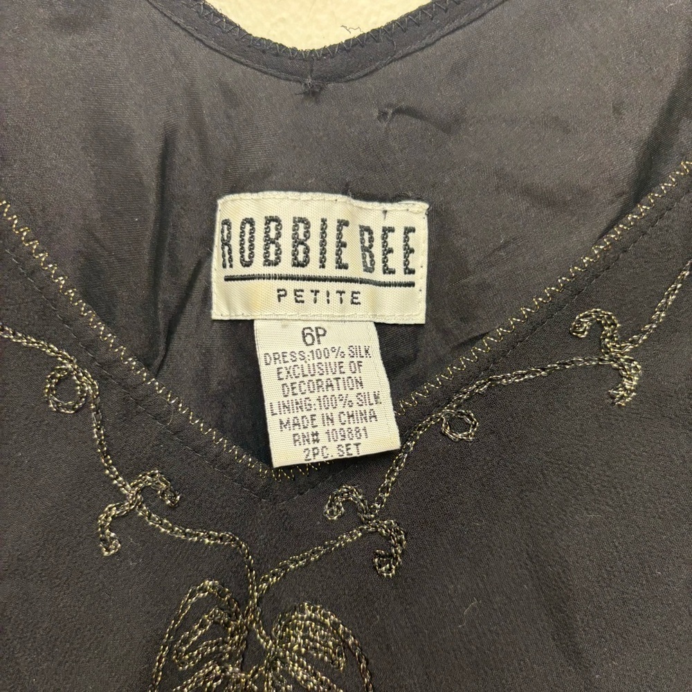 Robbie Bee Vintage 100% Silk Dress - Picture 5 of 12